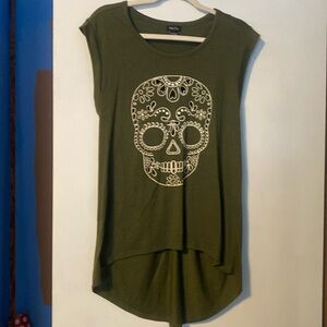 Shirt with skull cutout and cutouts in back